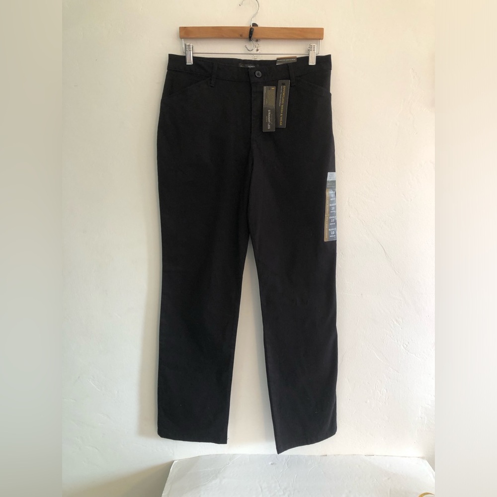 Lee Pants Women's Size 10 Medium Relaxed Fit Mid Rise Black NWT